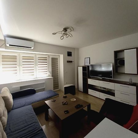 Skopje Contemporary Apartment Ngoại thất bức ảnh