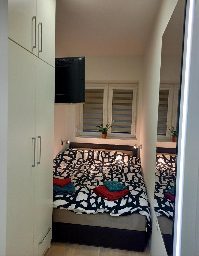 Skopje Contemporary Apartment Ngoại thất bức ảnh