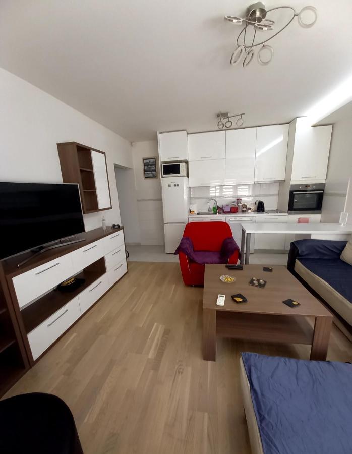 Skopje Contemporary Apartment Ngoại thất bức ảnh