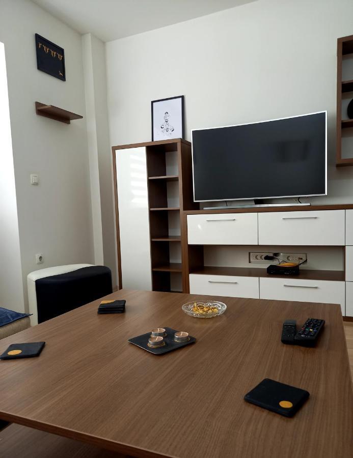 Skopje Contemporary Apartment Ngoại thất bức ảnh
