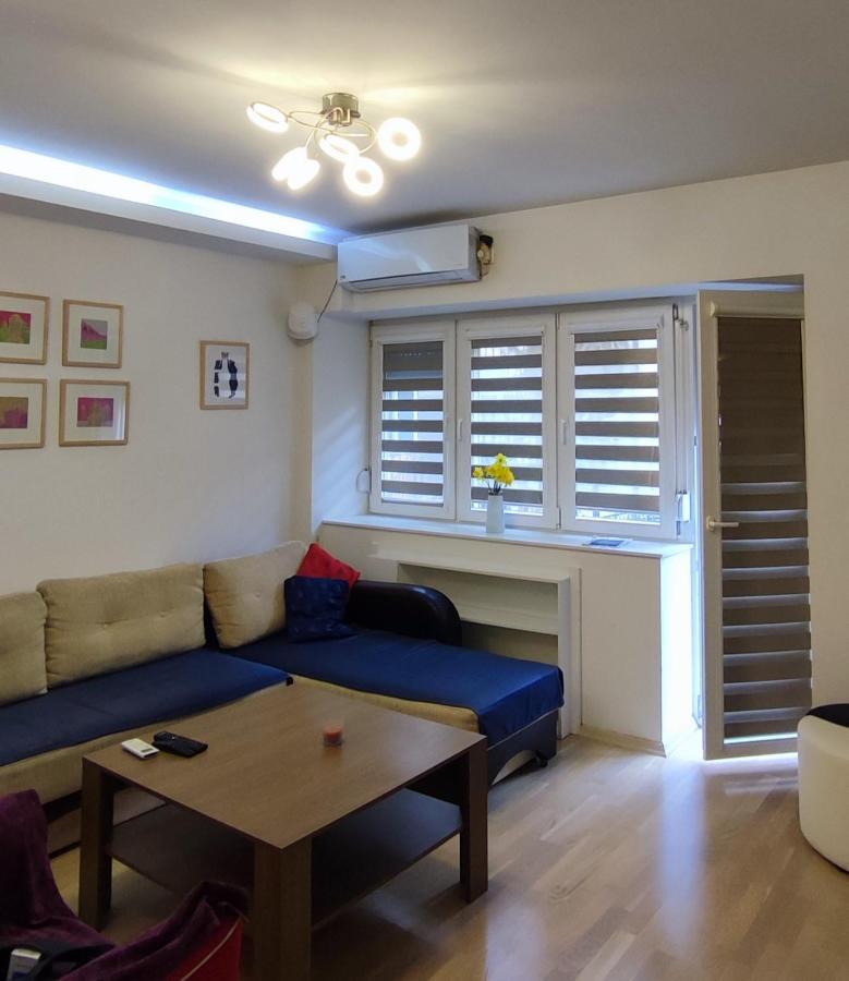 Skopje Contemporary Apartment Ngoại thất bức ảnh